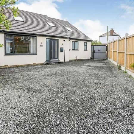 Modern Harrogate House Sleeps 10, Cinema Room & Hot Tub 외부 사진