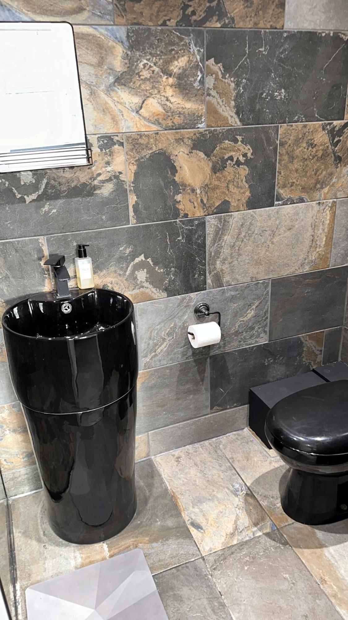 Modern Harrogate House Sleeps 10, Cinema Room & Hot Tub 외부 사진